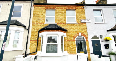 * STUNNING TWO BEDROOMED VICTORIAN TERRACE * THROUGH LOUNGE* UPSTAIRS BATHROOM * WELL PRESENTED *