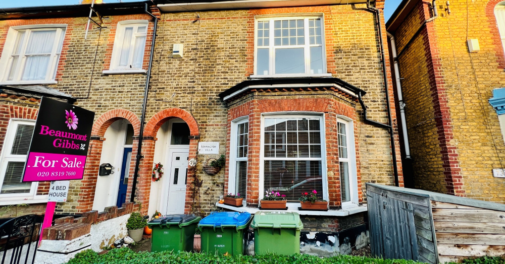 COMING SOON TO THE MARKET. GET IN TOUCH ASAP. 4 bed house on Whitworth Road, Woolwich, £625,000
