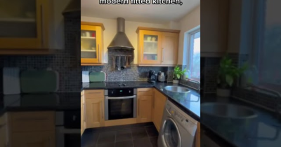 COMING TO THE MARKET SOON IS THIS 2 BED TOP FLOOR FLAT IN GARRISON CLOSE, SHOOTERS HILL FOR £300,000