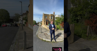 A lovely one bedroom first floor conversion flat in a fantastic location, overlooking Winn Common.