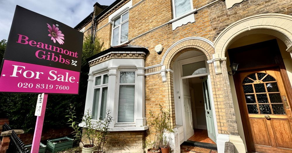 ST. MARGARET'S GROVE SE18. SALE AGREED WITHIN A WEEK OF MARKETING IT.   FIND OUT HOW WE DID IT....