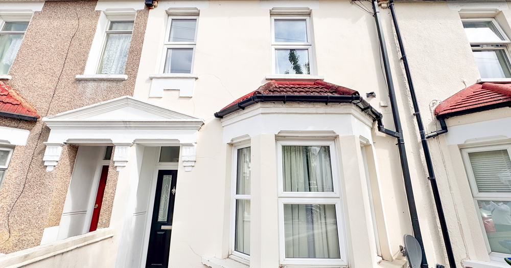 π Just Listed To Let β Benares Road, SE18