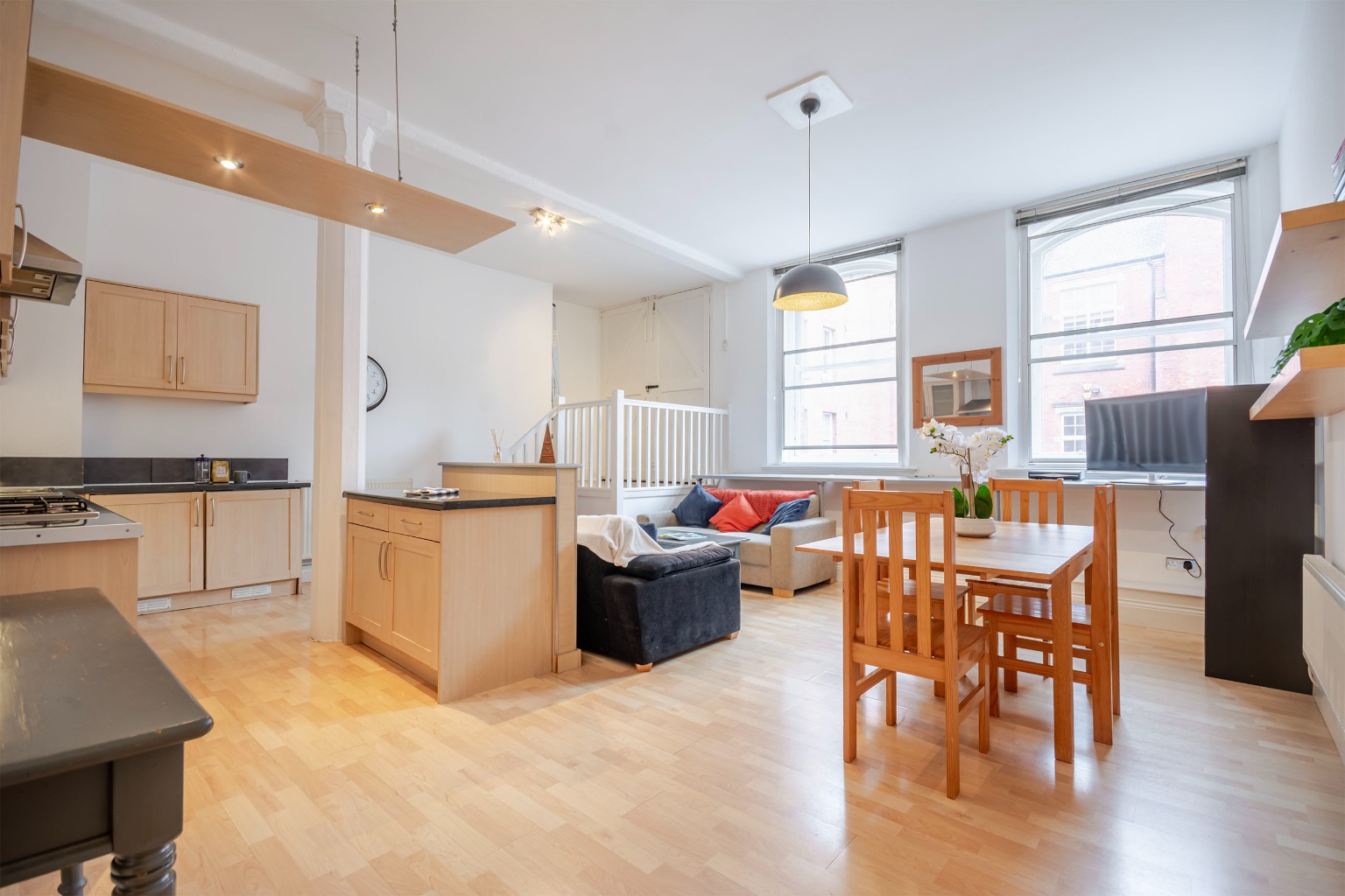 Two bedroom Lace Market apartment with parking, Nottingham. No onward chain.