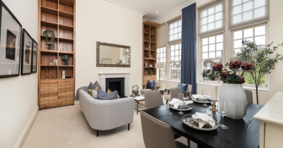 A fantastic two bedroom apartment situated on the 4th floor of the prestigious Gainsborough House...