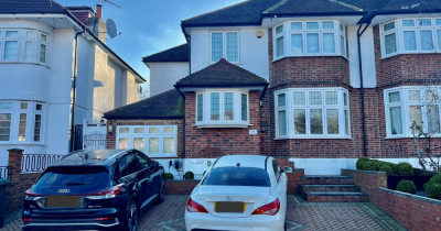 Spacious 4/5 semi detached home located in Hendon...