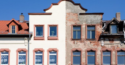 New Builds vs. Traditional Homes