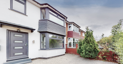 PRICE REDUCED TO £ 500,000 OFFERS OVER !!!!! MODERNISED APARTMENT !!!