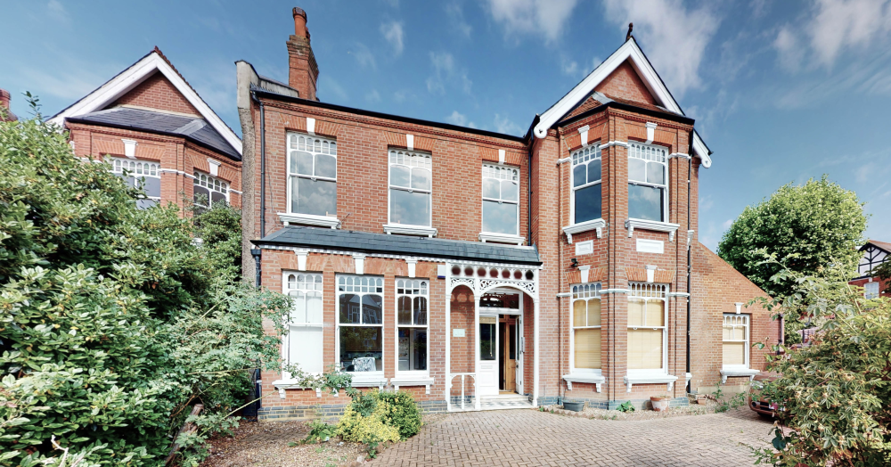 PRICE REDUCTION ! Mapesbury Road, NW2, £240,000  ! A must view !