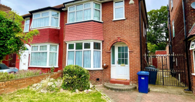 BACK ON | 1930'S Semi detached house | £670,000 | Golders Green Estate, NW2 | VIEIWNGS AVAILABLE 🏠