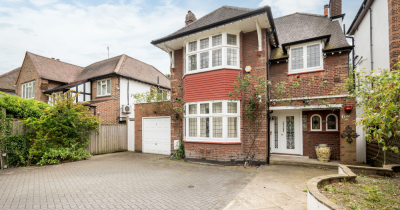 Beautiful 4 Bedroom House in Beechwood Avenue, Finchley with Significant Expansion Potential!!