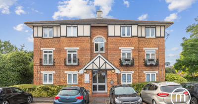 NEWLY INSTRUCTED!! Charming apartment ready for the right buyer!