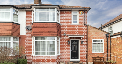 Stunning EXCLUSIVE Semi Detached Property In Golders Green Estate Up For Sale! Book A Viewing NOW!