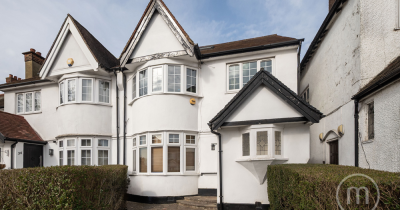 Exclusive listing on this two bedroom two bathroom ground floor garden flat with parking.