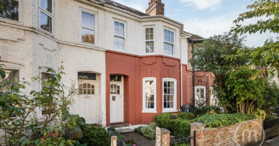Charming 2-bedroom ground floor apartment with private garden on Crewys Road, NW2.