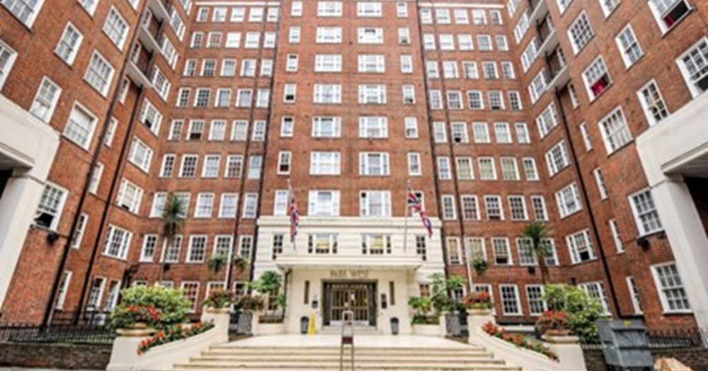 Refurbished 2-Bed Park West Apartment with Concierge & 8% Yield — Vendor Open to Offers