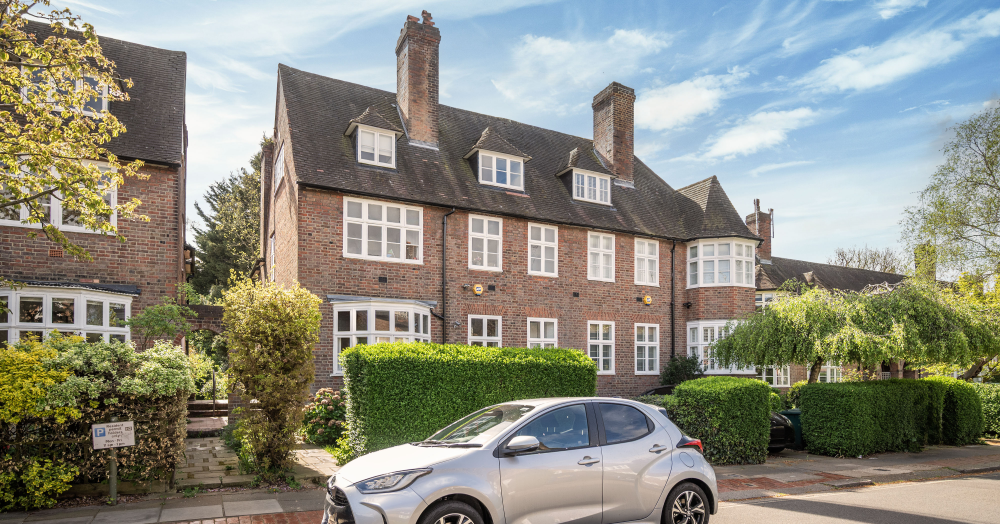 Discover Your Dream Family Home: Rotherwick Road, NW11 – A Stunning 5-Bedroom Semi-Detached House