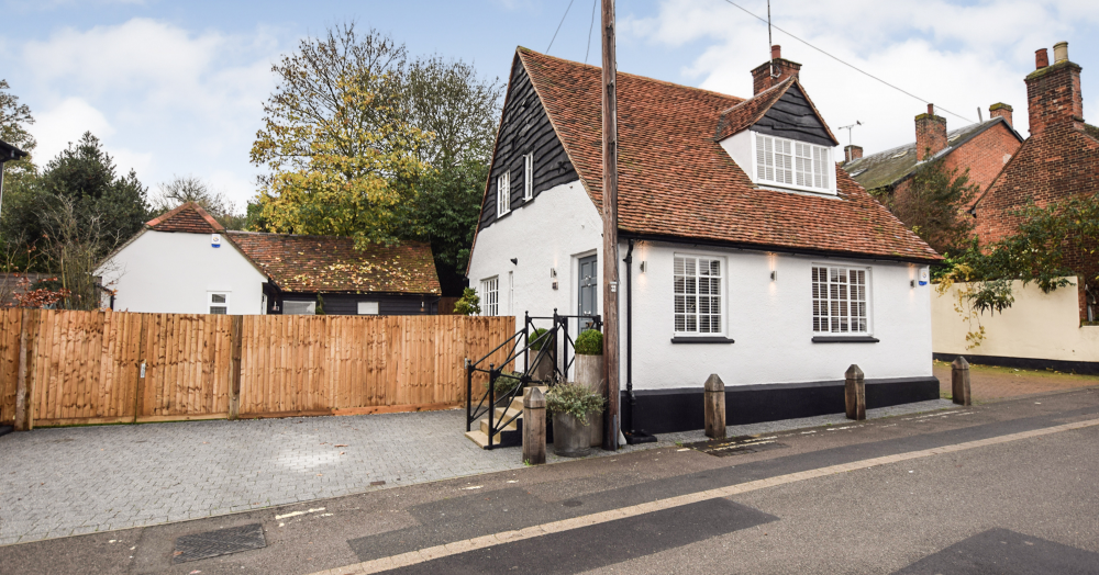 Could this be your dream waterside home?