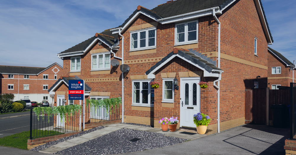 What Buyers Really Notice During Summer Viewings