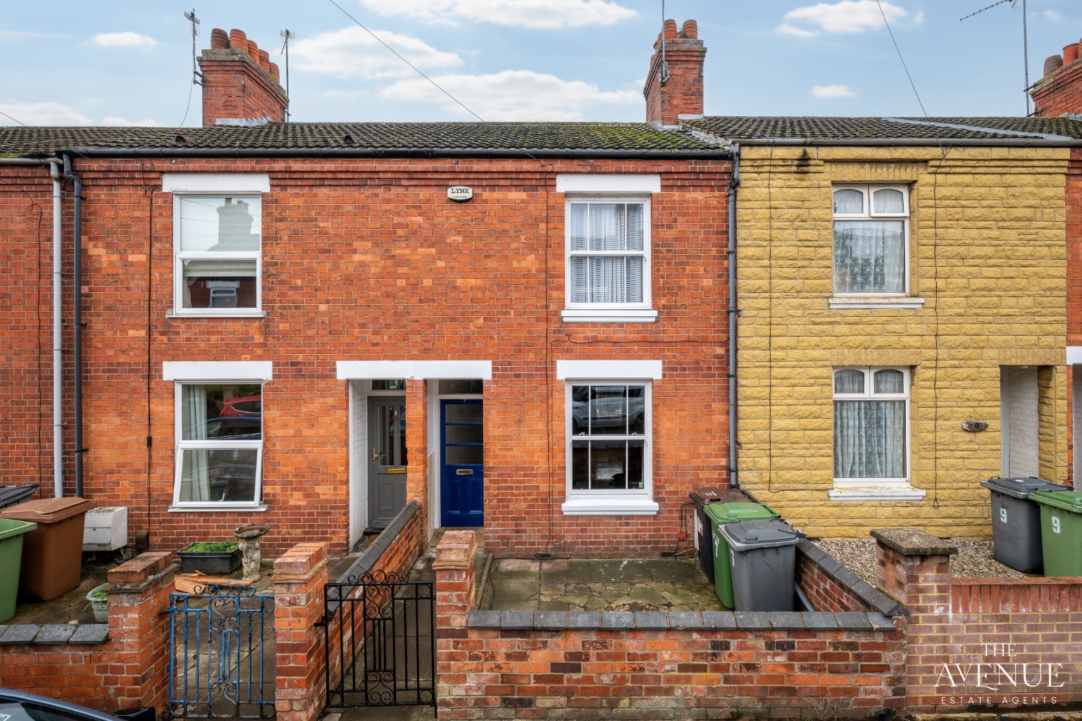 A perfect first purchase or a solid investment addition with NO ONWARD CHAIN in Wellingborough!