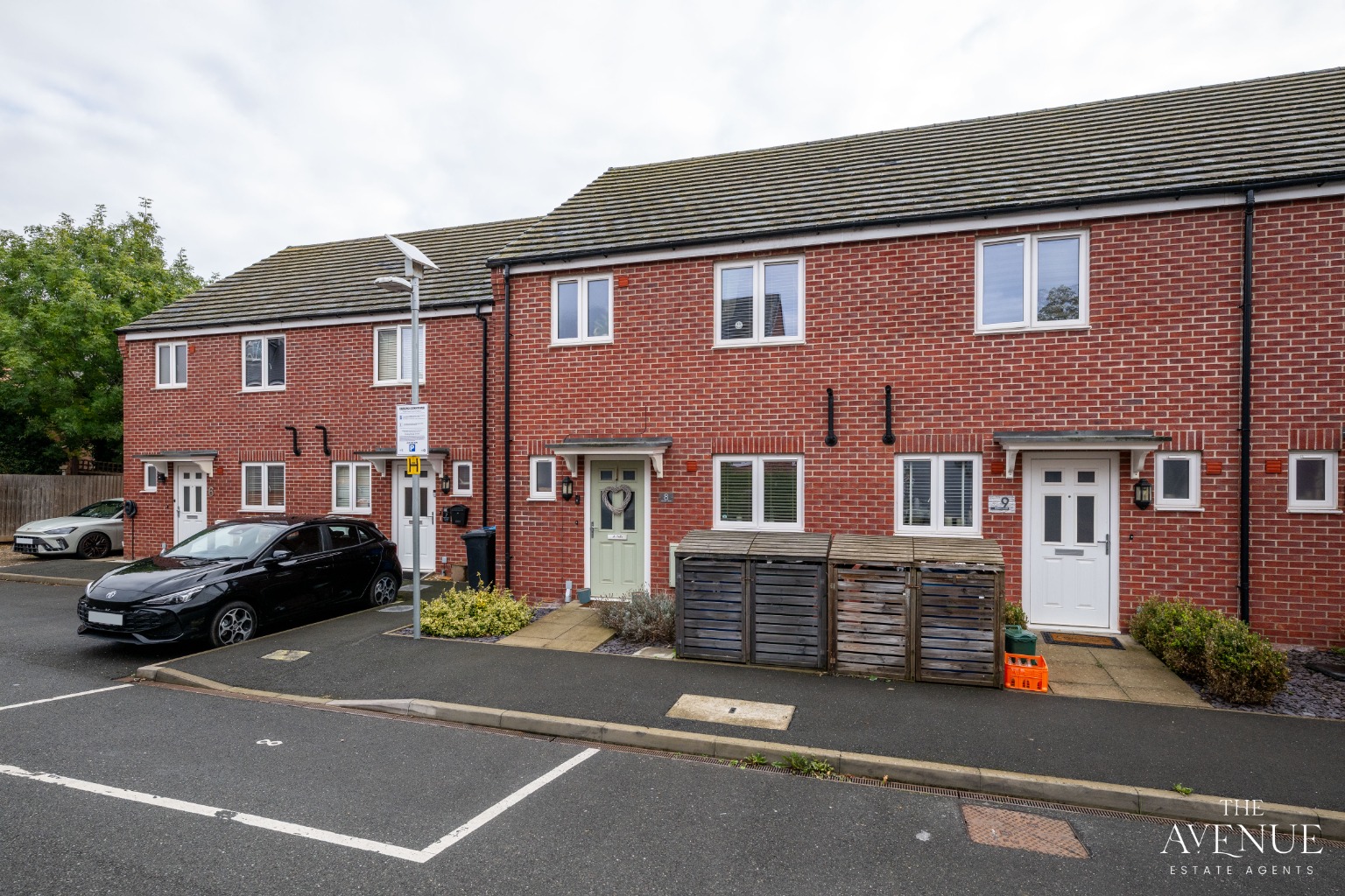 An affordable family home with en suite in Burton Latimer with a countryside outlook!