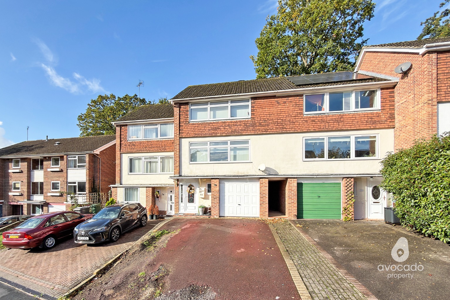 A spacious and verstaile three bedroom townhouse with a west facing garden in Tilehurst