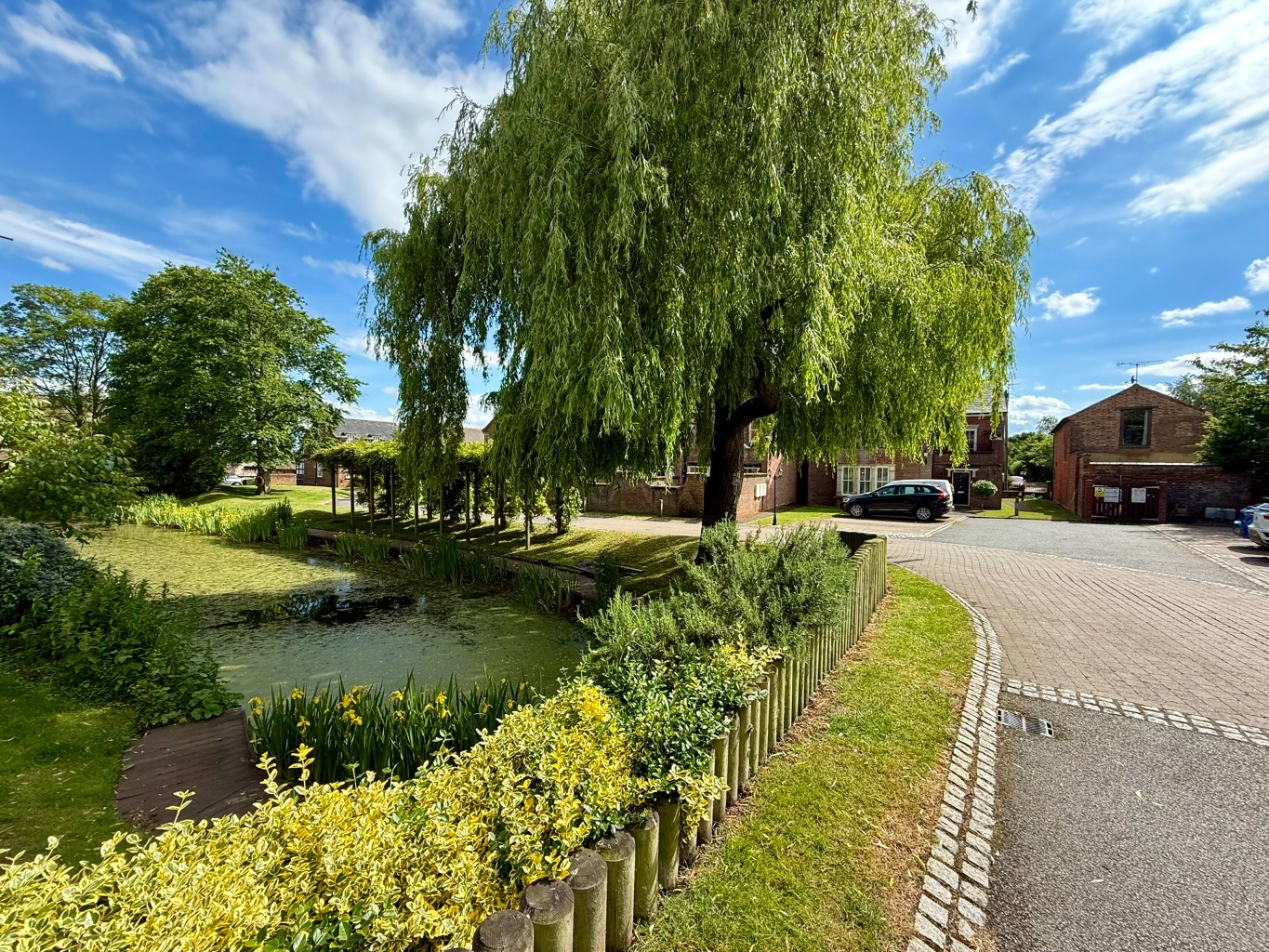 Guys Common, Dunchurch, CV22 6NQ.