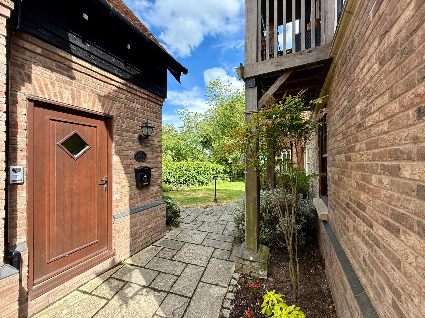 Guys Common, Dunchurch, CV22 6NQ.