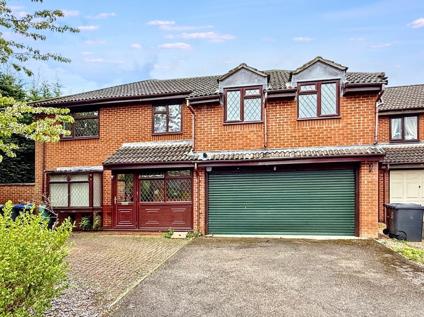 Kings Green, Daventry, NN11 4UB