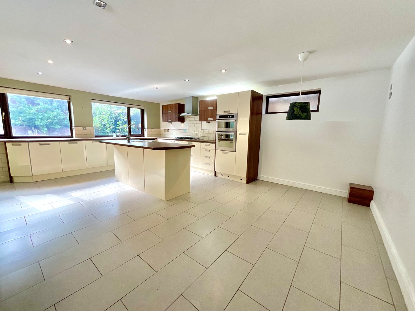 Kings Green, Daventry, NN11 4UB