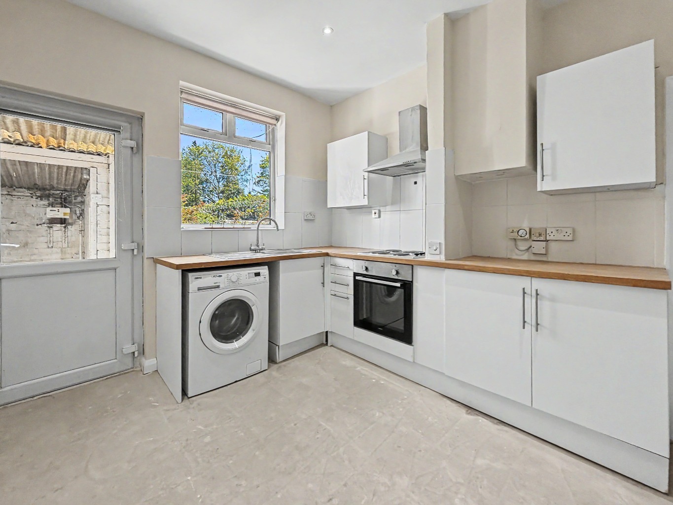 5 Sutton Street, Flore, NN7 4LD