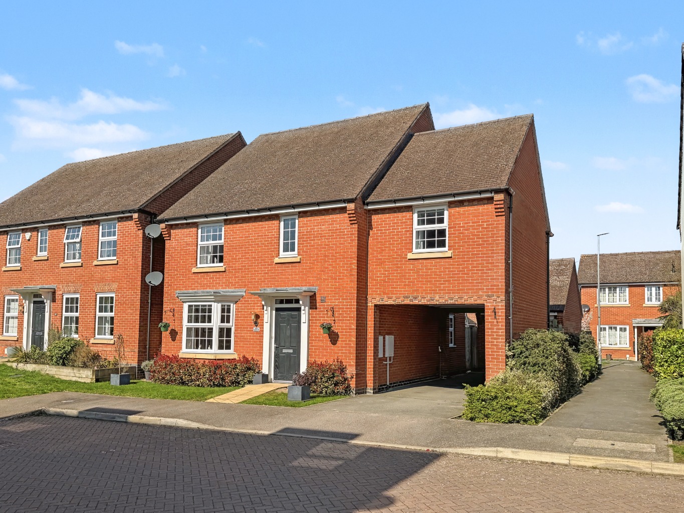 19 Coleman Close, Crick, NN6 7GB