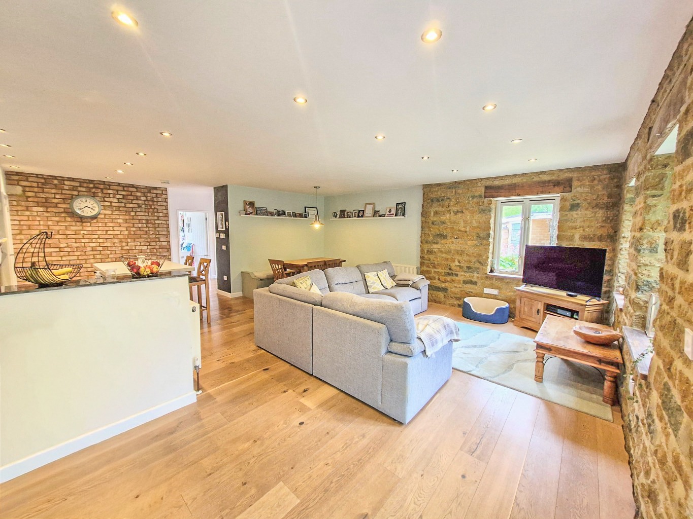 Park Close, Badby, NN11 3AH