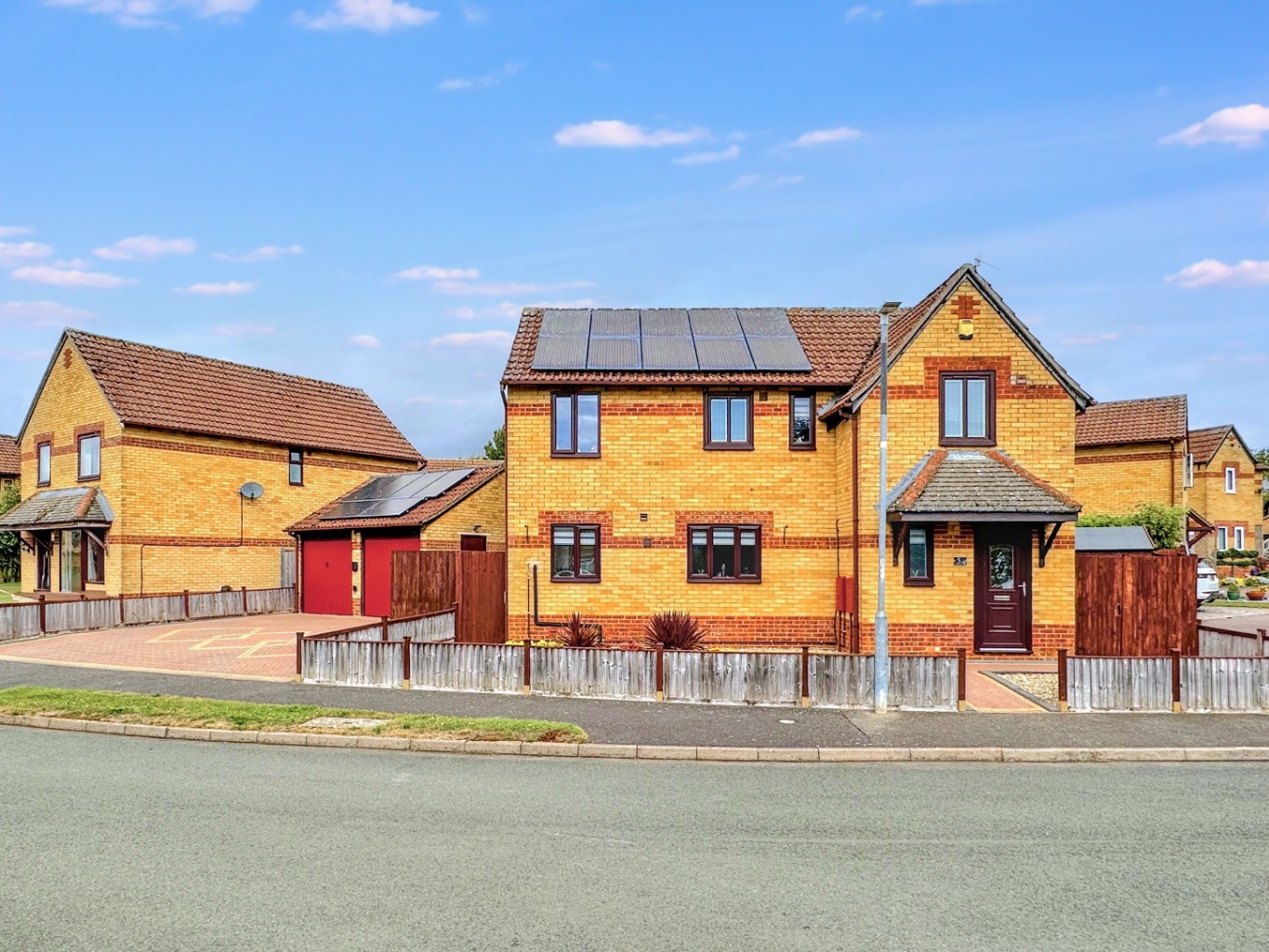 Oak Drive, Woodford Halse, NN11 3NG