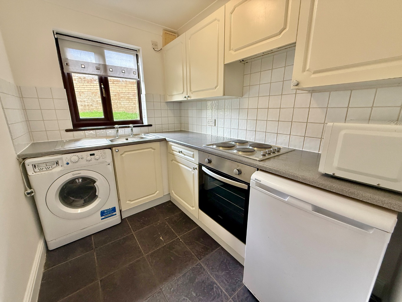 Flat 1, Regency Court, Primrose Hill, Daventry, NN11 4GE