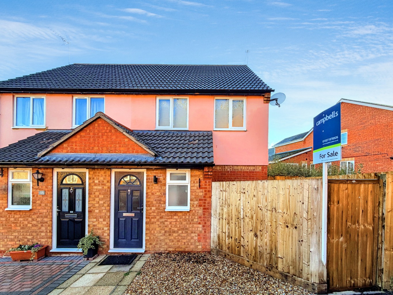 37 Hillary Close, Daventry, NN11 0SN