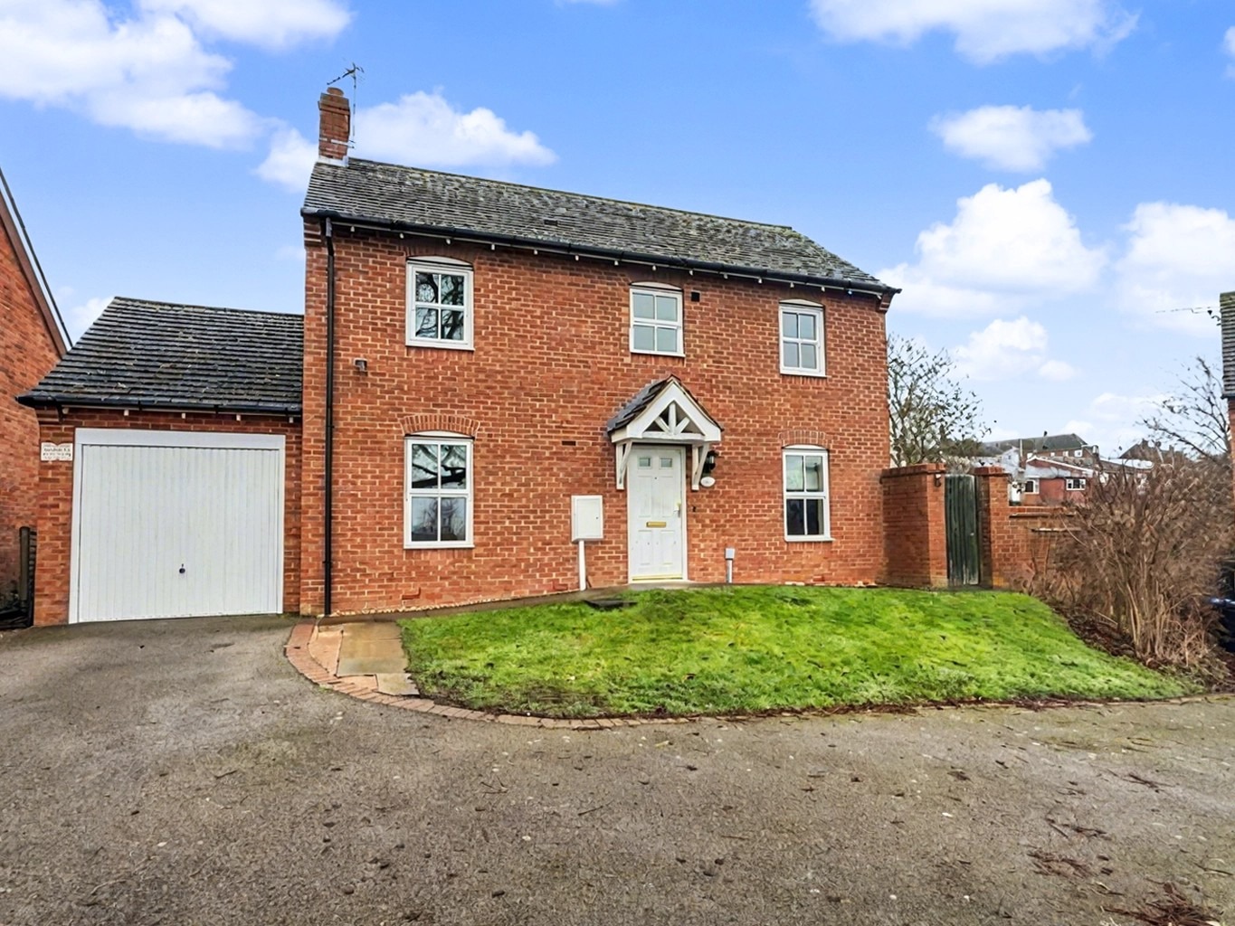 47 Eastfields, Braunston, NN11 7JN