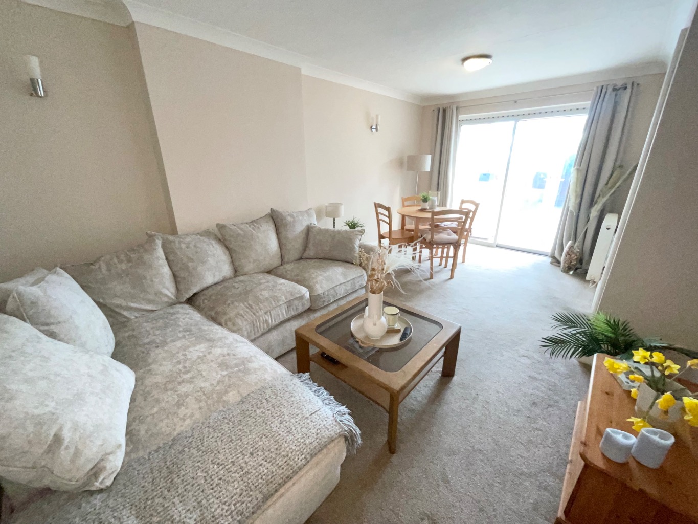 144 Featherbed Lane, Hillmorton, Rugby, CV21 4LH