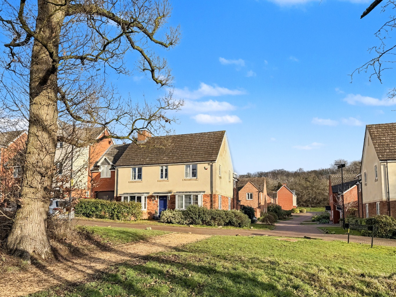 18 Swift Avenue, Rugby, CV21 1RQ