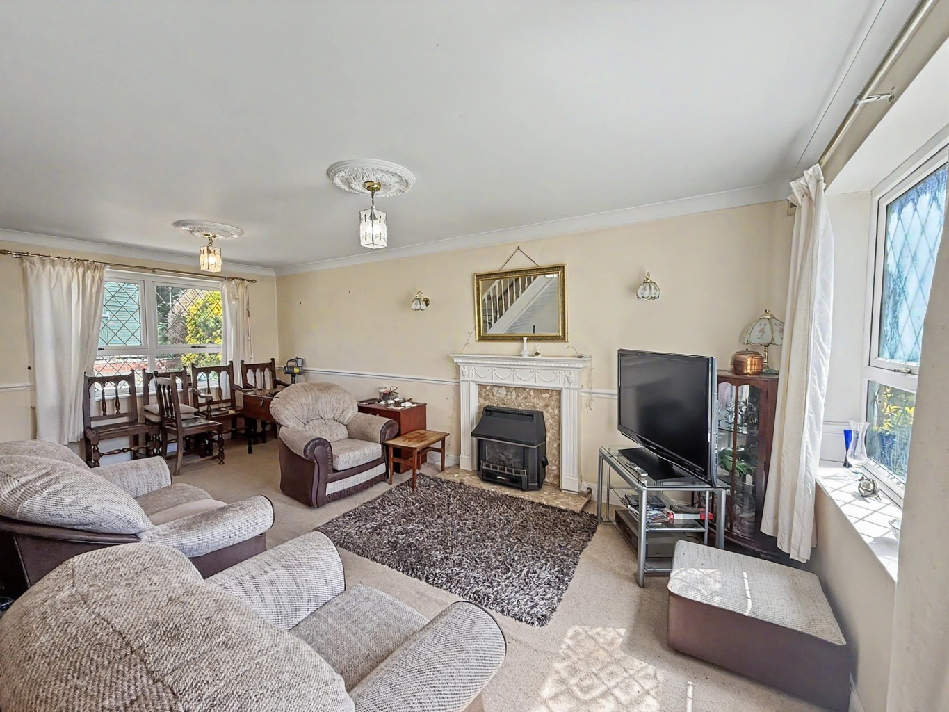 4 Gloucester Close, Weedon, NN7 4PA