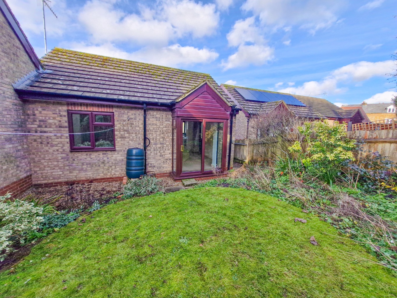 27 Winston Close, Woodford Halse, NN11 3NT