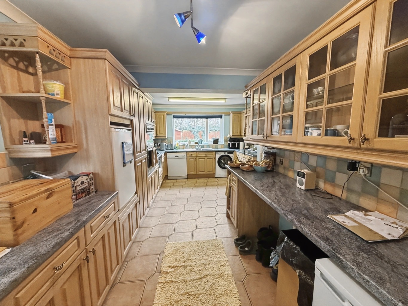 21 Gloucester Close, Weedon, NN7 4PA