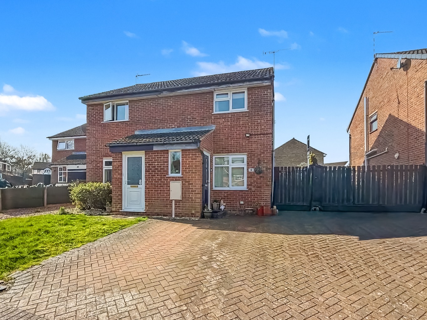 6 Gorse Close, Rugby, CV22 6SJ