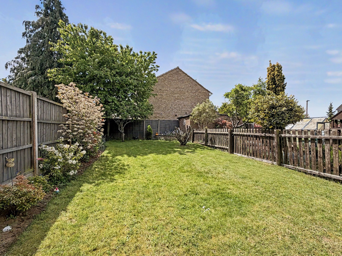 6 Gorse Close, Rugby, CV22 6SJ