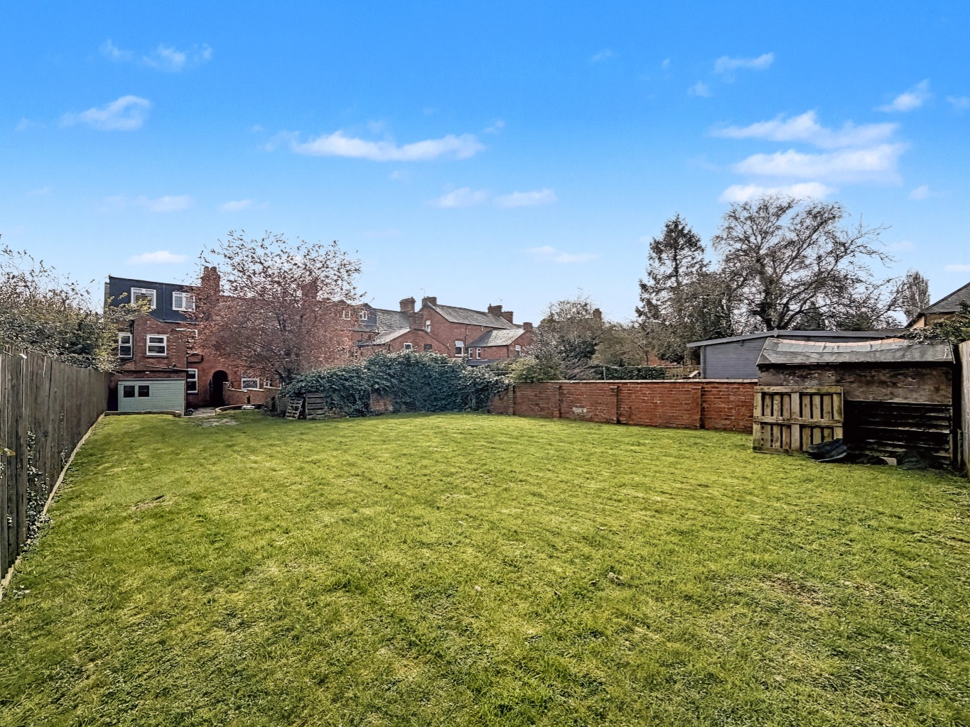 2  Badby Road, Daventry, NN11 4AW