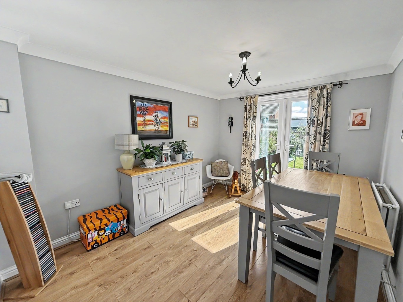 15 Duston Close, Daventry, NN11 9YX