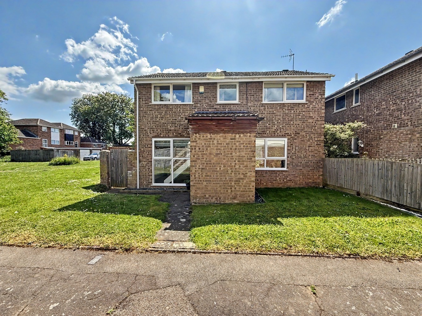 38 Harmans Way, Weedon, NN7 4PB
