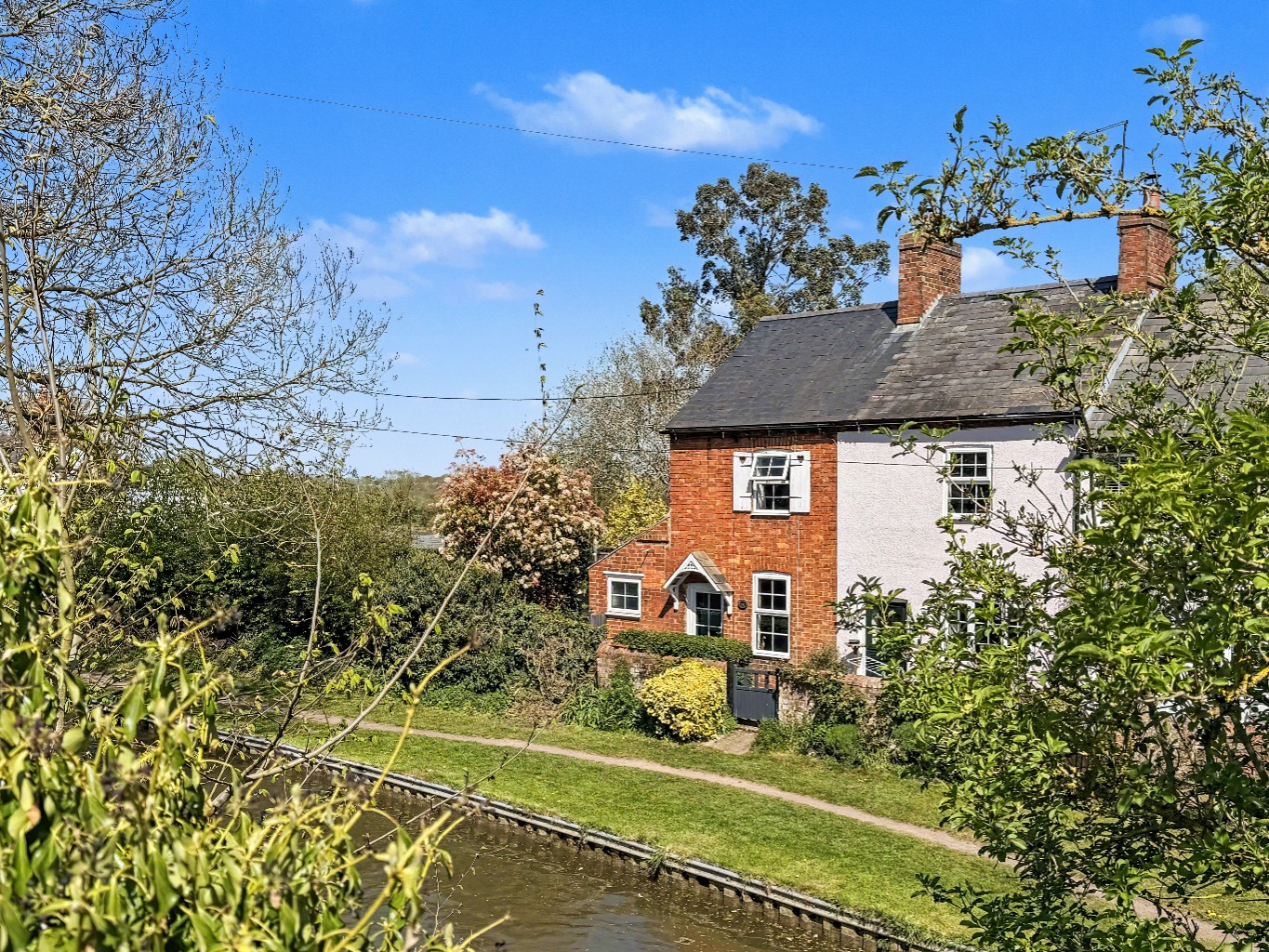 4 New Bridge, Long Buckby Wharf, NN6 7HW