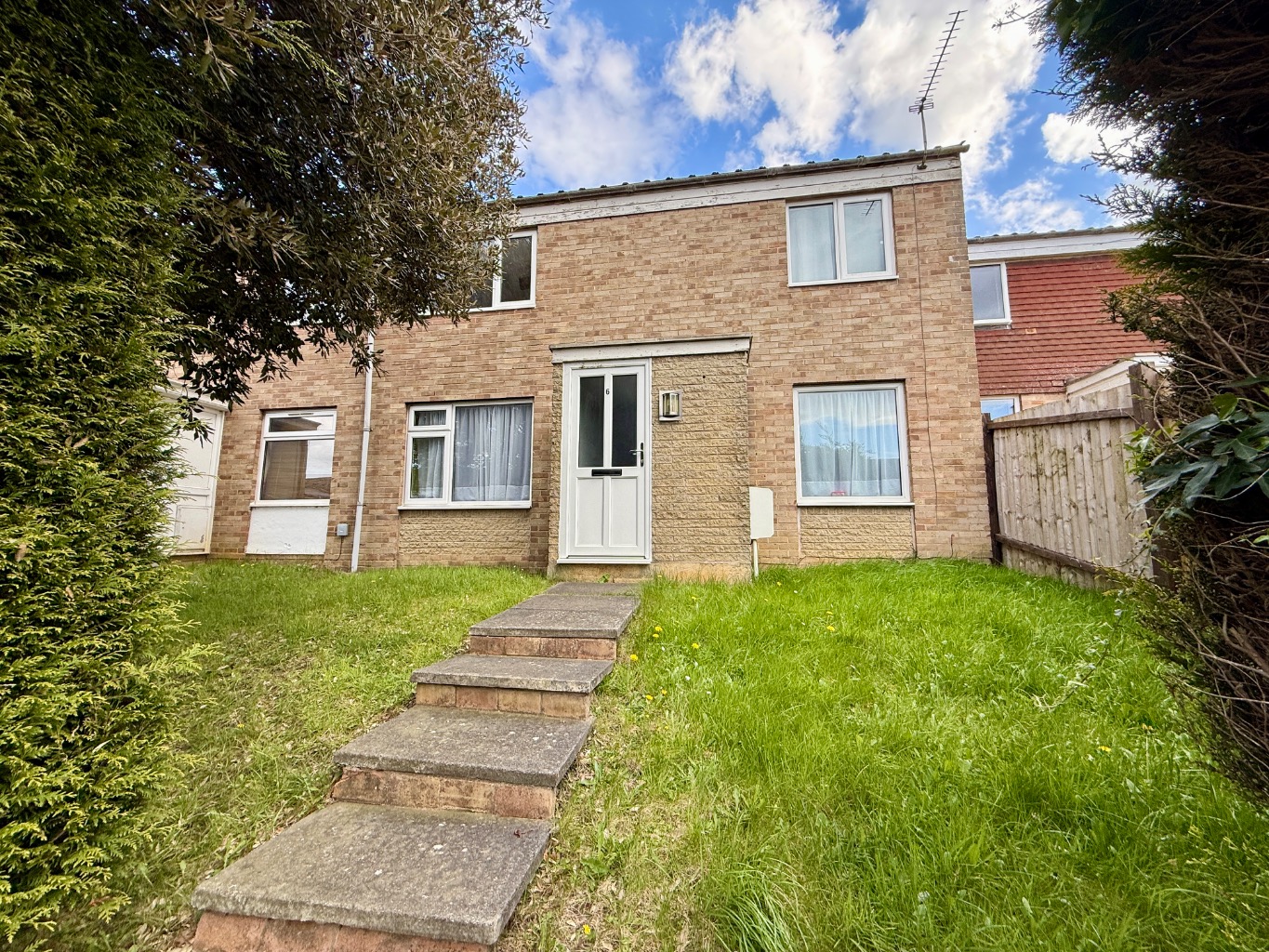 6 Beatty Close, Daventry, NN11 4LT