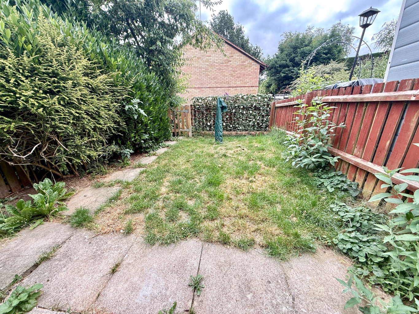 11 Dean Walk, Daventry, NN11 9AH