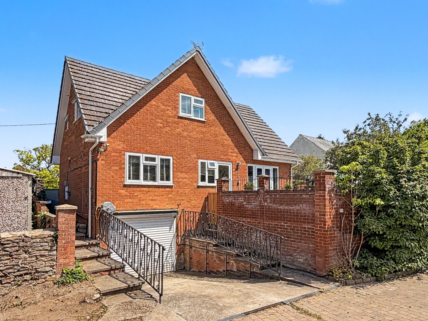 Little Oaks, 12a Oak Lane, Crick, NN6 7SS